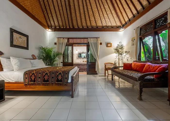 Alami 5br & Pool